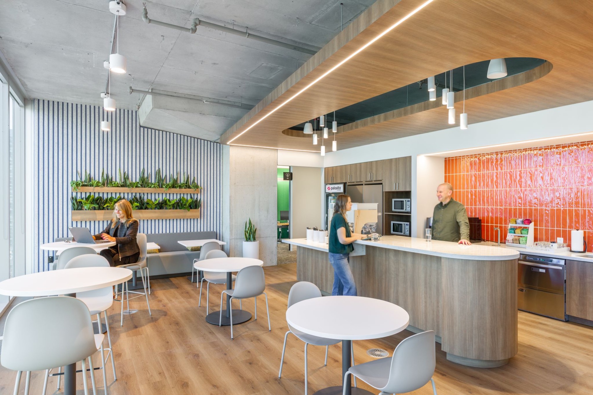 313 Plants Built Into the Millwork of Palo Alto Networks' Canadian HQ — view 3